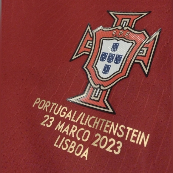 Cristiano Ronaldo Portugal player version home jersey 2022-2023 - Picture 3 of 9